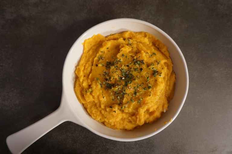A Quick and Healthy Side Dish: Sweet Potato and Cauliflower Mash