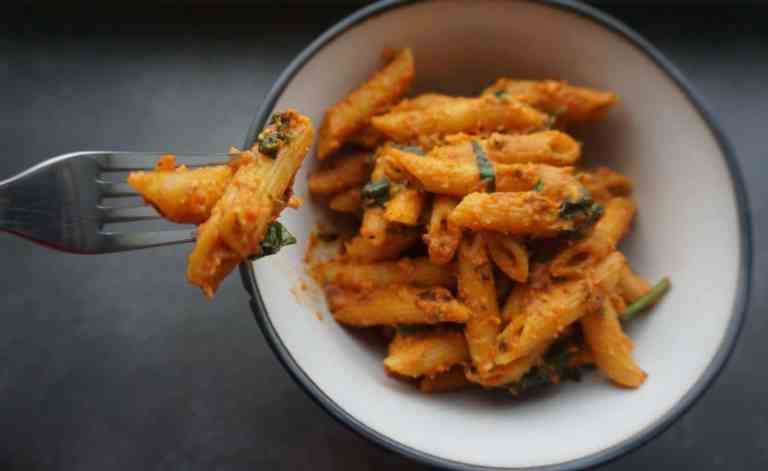 15 Minute Vegan Penne Vodka Recipe – Healthy and Budget Friendly