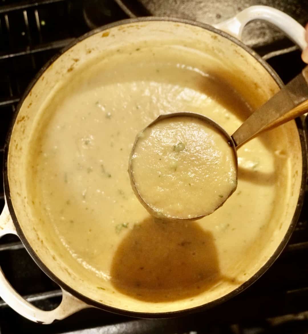 vegan or vegetarian potato leek soup. Can be made either way