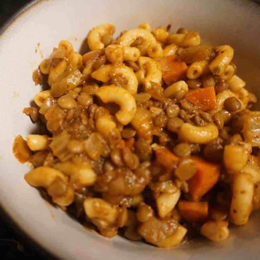 lentils and elbows pasta budget recipe