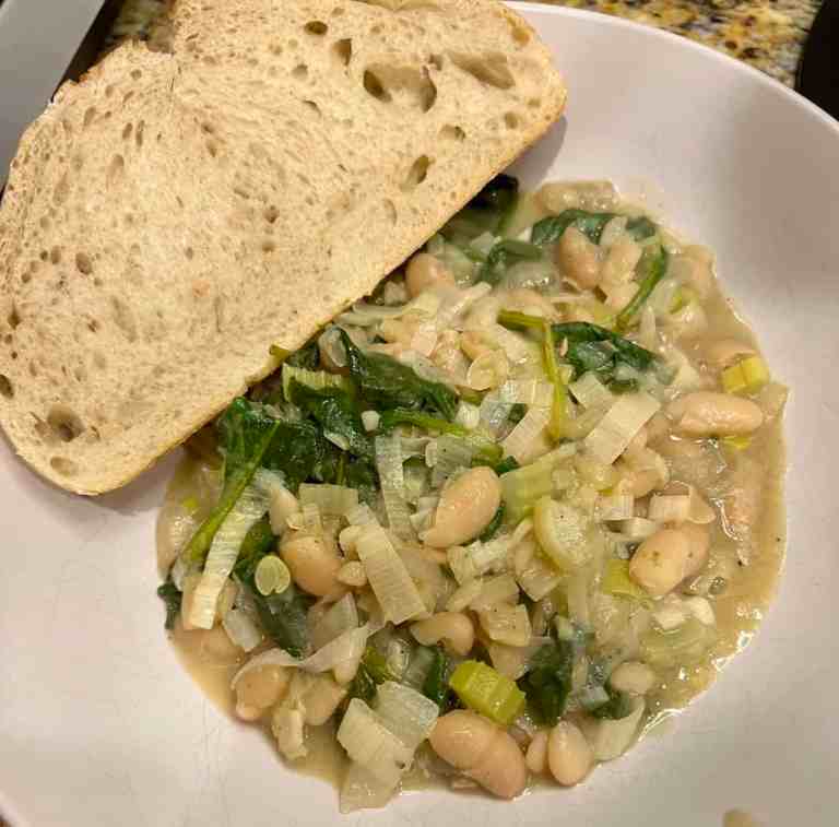 Healthy Cannellini Bean and Leek Soup Recipe [Vegetarian]
