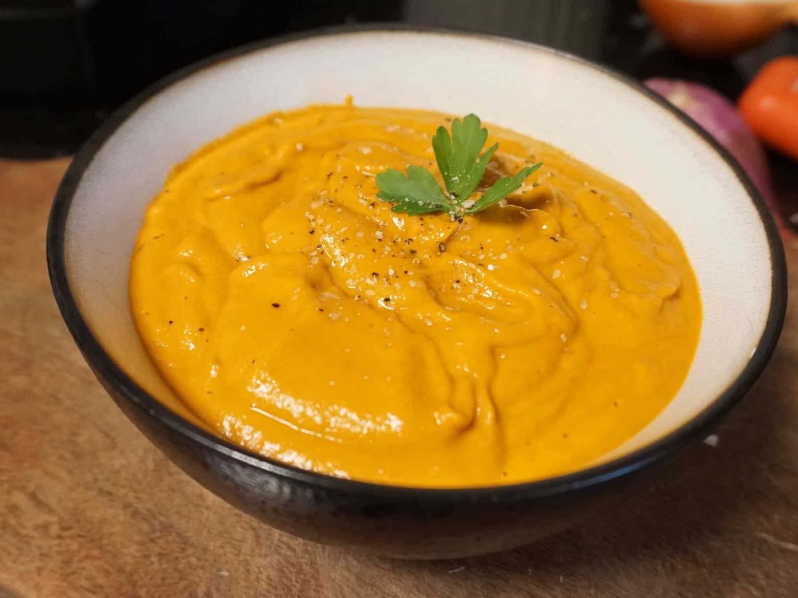 blended tomato and lentil soup